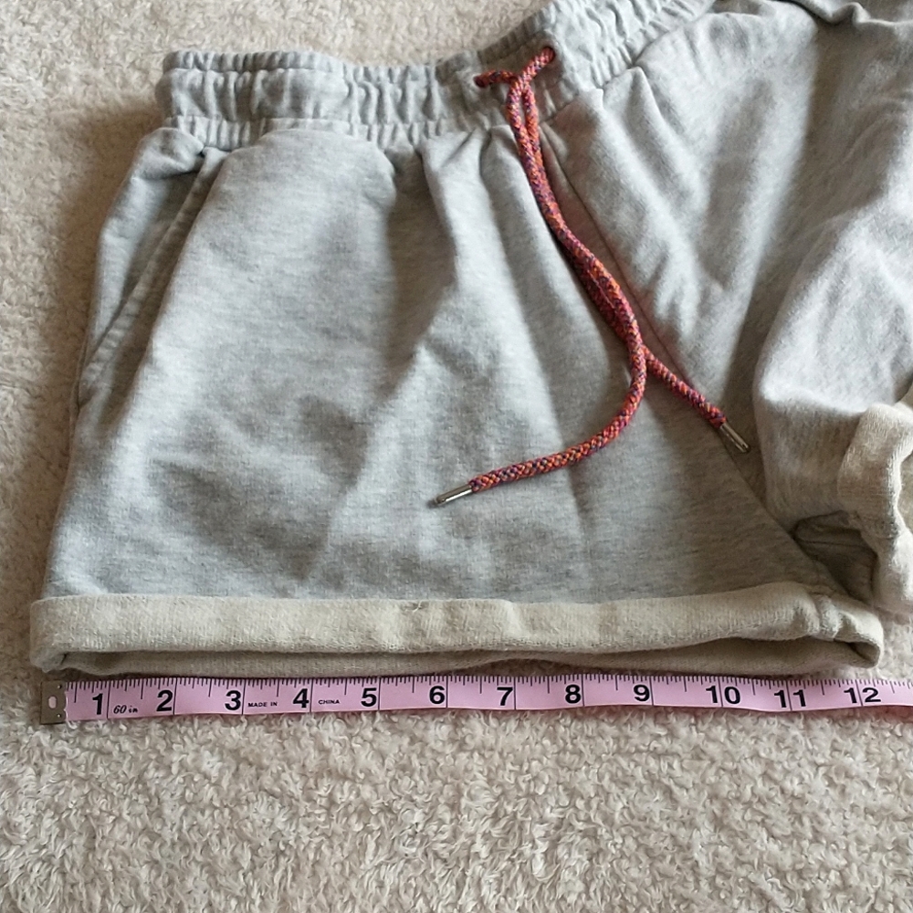 ☀️Bench Lounge Shorts - DONATING SOON! - Picture 4 of 9